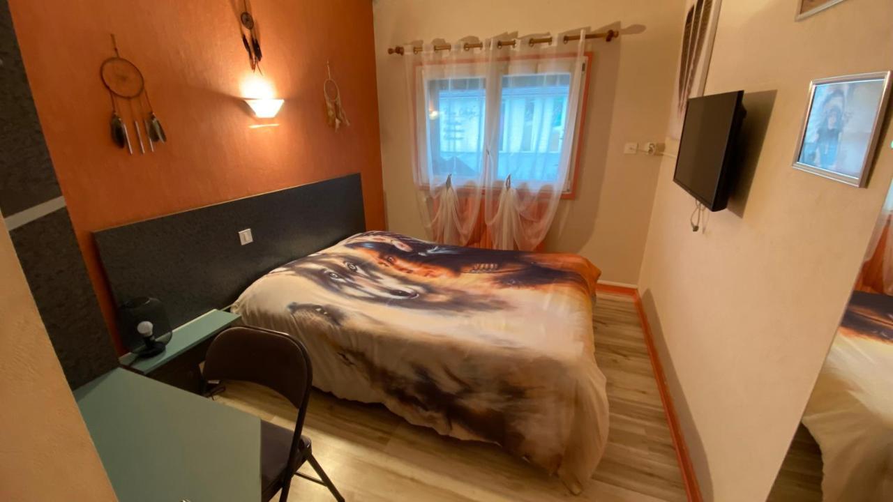 Hotel Le Bambi Бом-ле-Дам Экстерьер фото